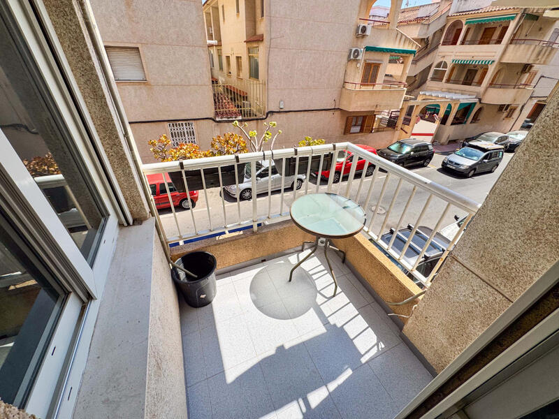 2 slaapkamer Appartement Te koop 2 slaapkamer Appartement Te koop