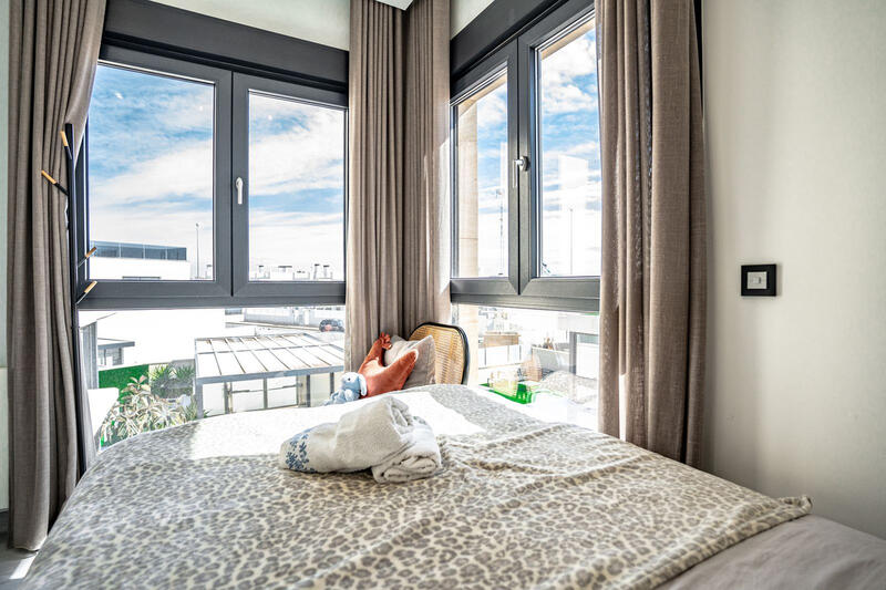 3 Schlafzimmer Villa zu verkaufen 3 Schlafzimmer Villa zu verkaufen