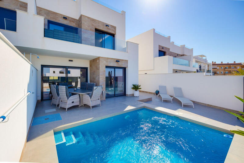 3 Schlafzimmer Villa zu verkaufen in Los Montesinos, Alicante