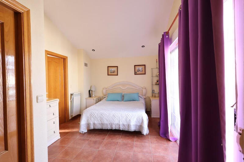 4 slaapkamer Villa Te koop 4 slaapkamer Villa Te koop