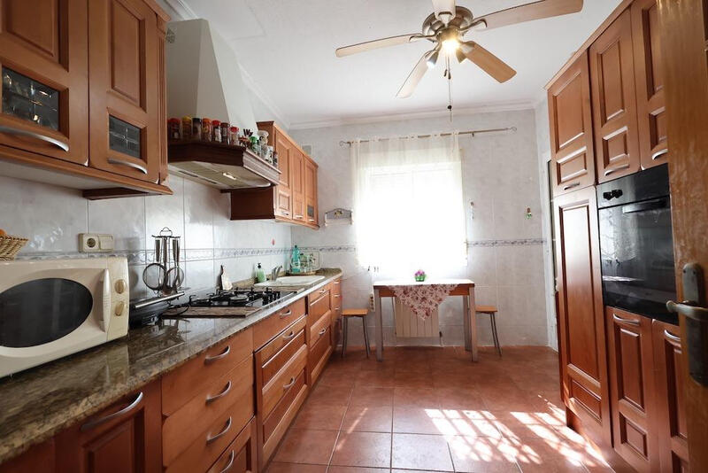 4 slaapkamer Villa Te koop 4 slaapkamer Villa Te koop