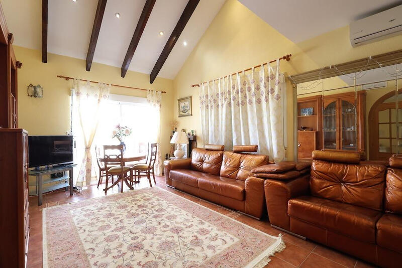 4 slaapkamer Villa Te koop 4 slaapkamer Villa Te koop