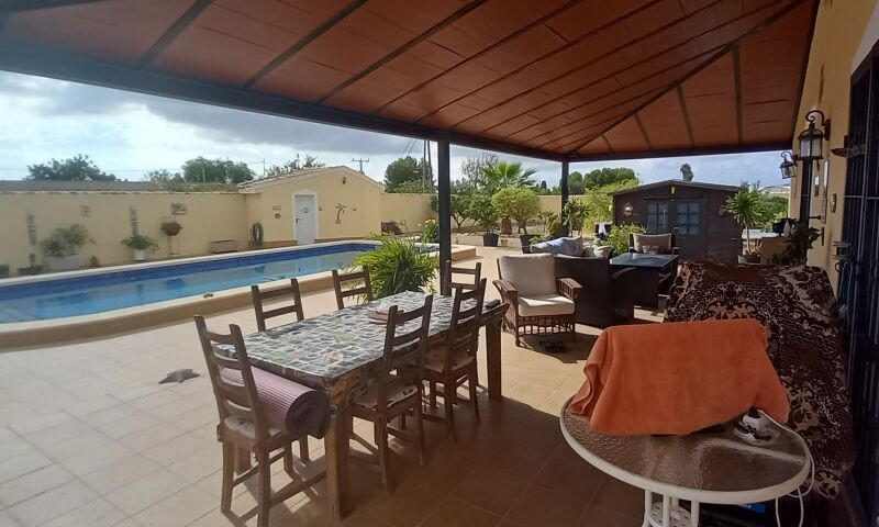 3 bedroom Country House for sale 3 bedroom Country House for sale