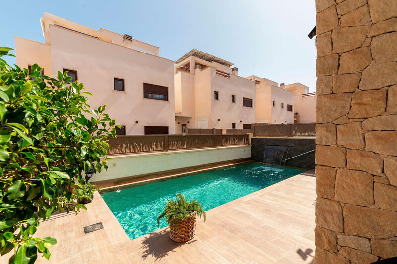 3 soveværelse Villa til salg i Ciudad Quesada, Alicante