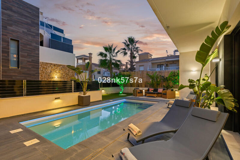 4 chambre Villa à vendre dans Campoamor, Alicante