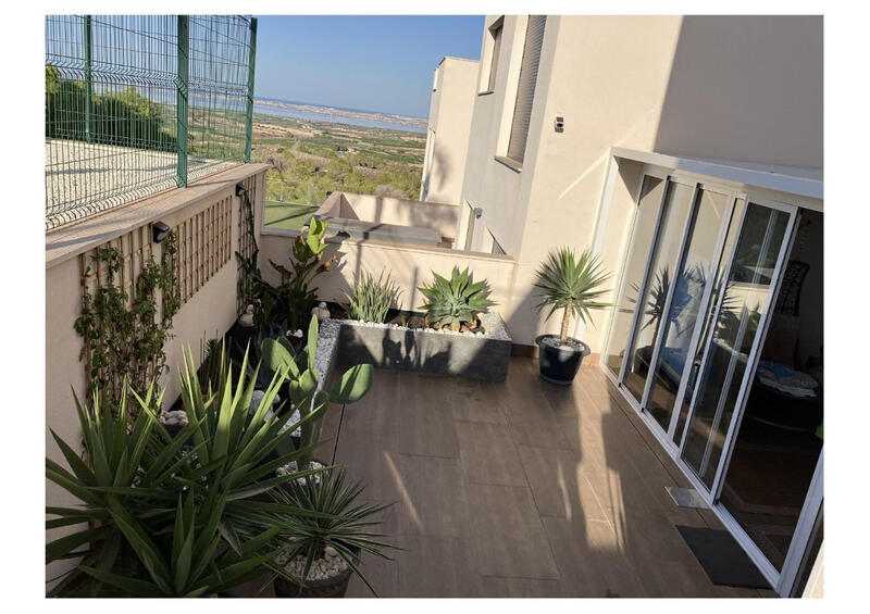 2 slaapkamer Appartement Te koop