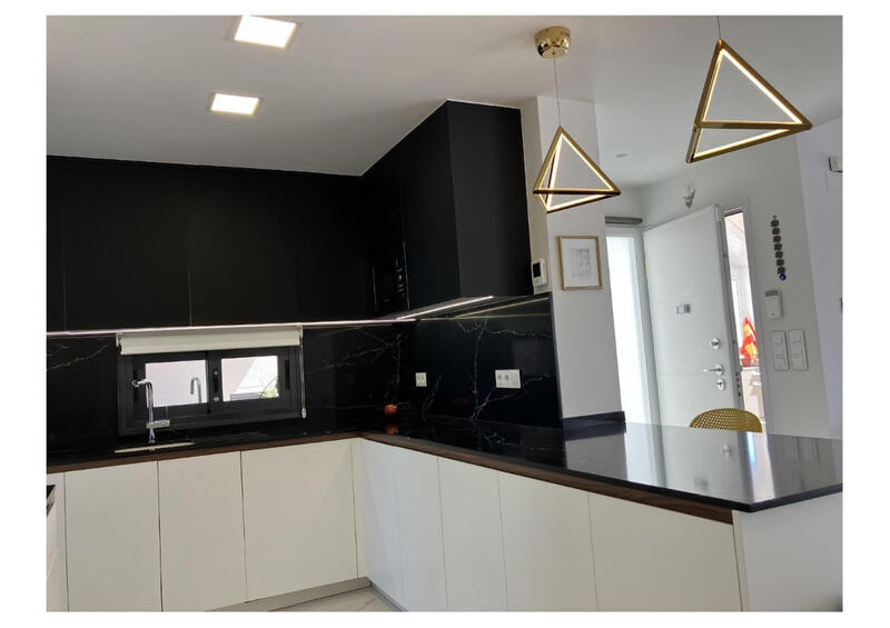 2 slaapkamer Appartement Te koop