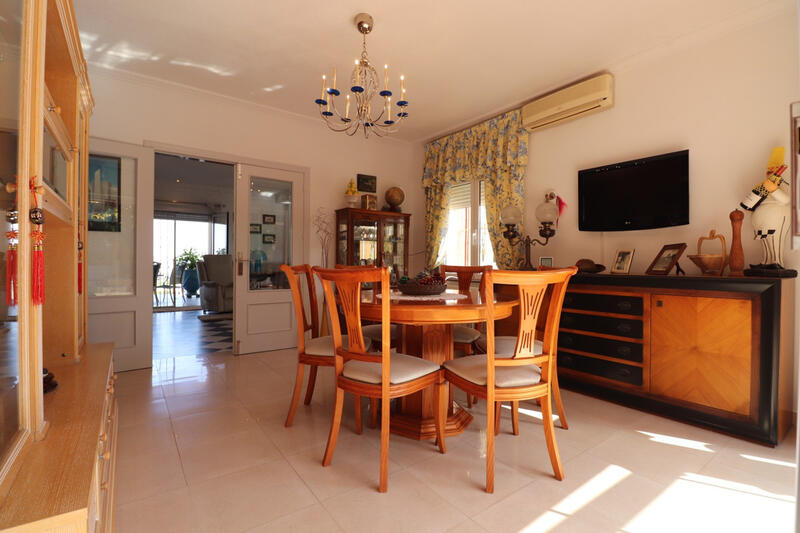 3 Cuarto Villa en venta