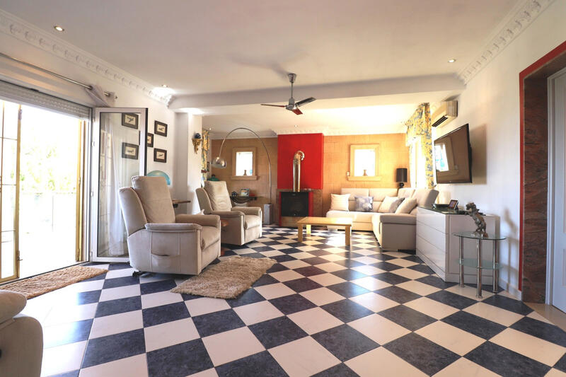 3 Cuarto Villa en venta