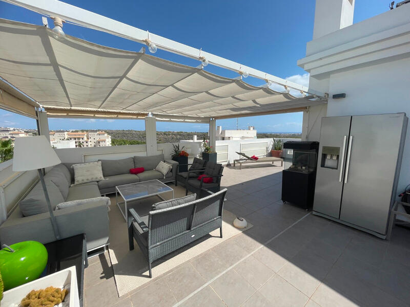 3 bedroom Apartment for sale