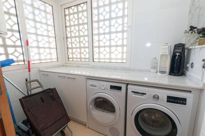 3 slaapkamer Appartement Te koop 3 slaapkamer Appartement Te koop