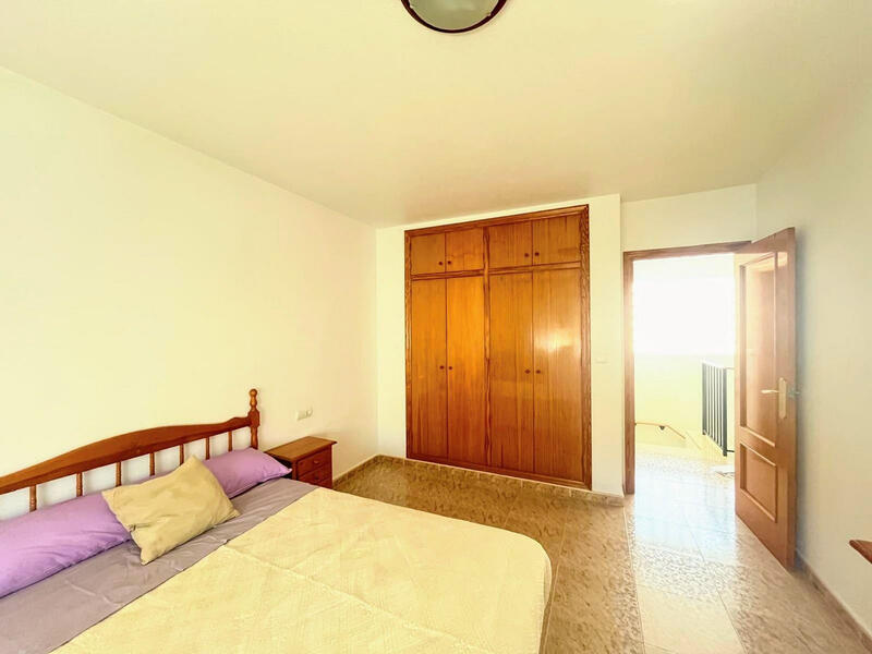 5 slaapkamer Gezinswoning Te koop 5 slaapkamer Gezinswoning Te koop