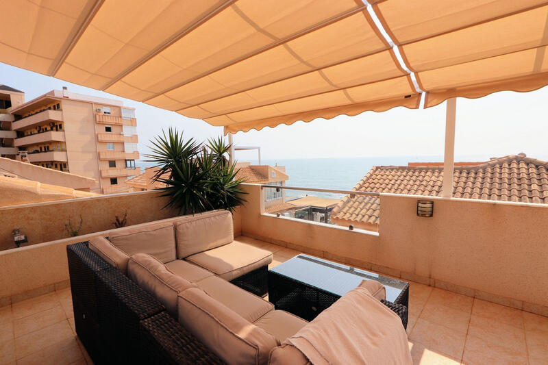 Villa à vendre dans Torrevieja, Alicante