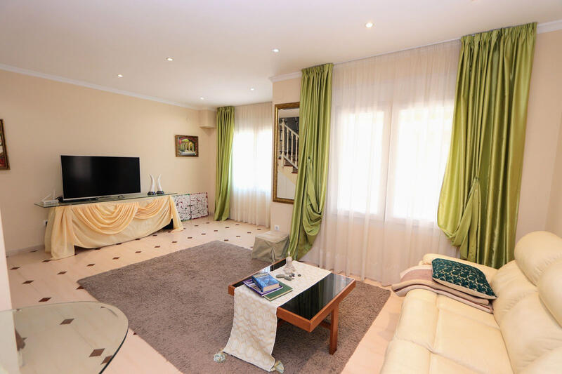 3 Cuarto Villa en venta