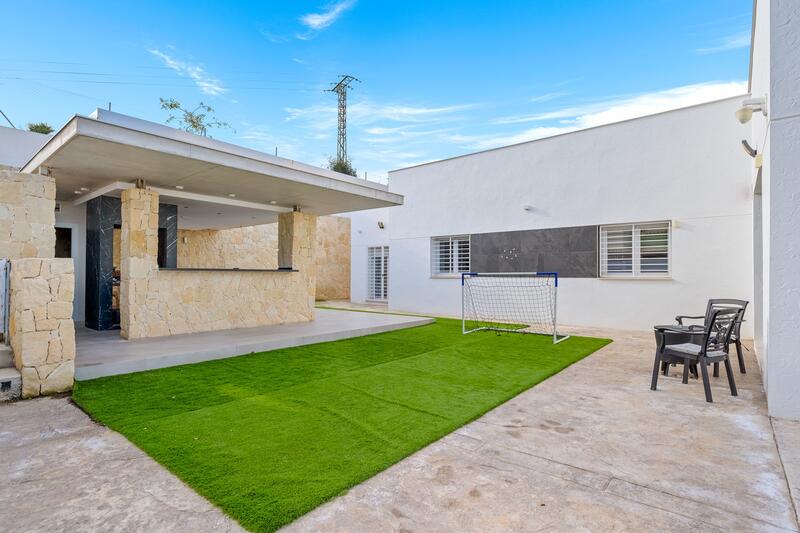 4 slaapkamer Villa Te koop 4 slaapkamer Villa Te koop