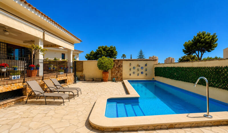 7 soveværelse Villa til salg i Campoamor, Alicante
