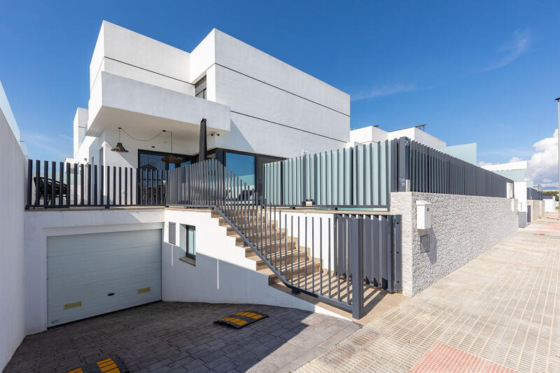 3 Cuarto Villa en venta
