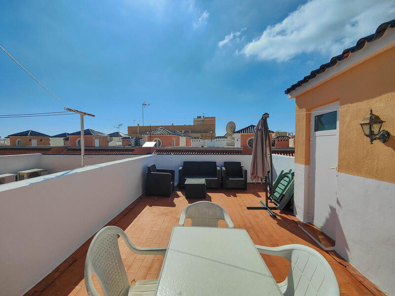 2 slaapkamer Appartement Te koop 2 slaapkamer Appartement Te koop