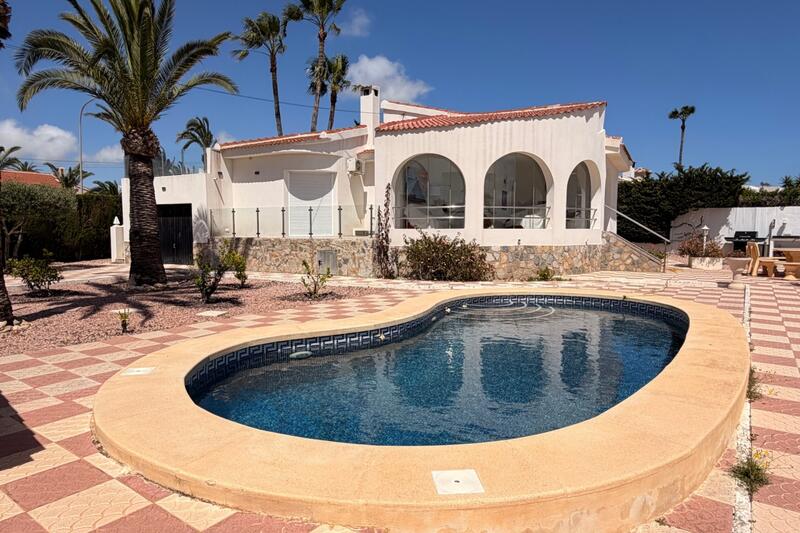 3 slaapkamer Villa Te koop