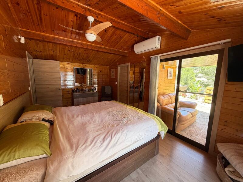 2 bedroom Country House for sale 2 bedroom Country House for sale