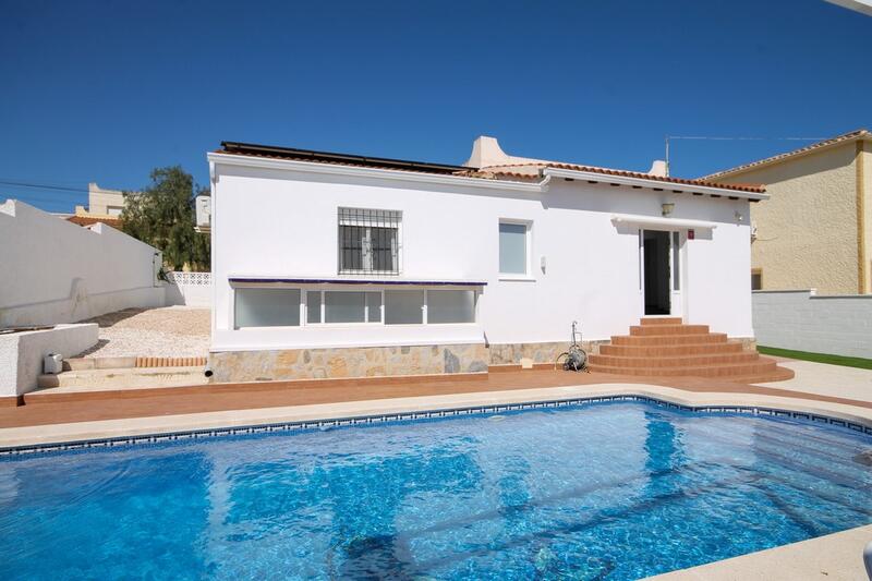 Villa en venta en San Miguel de Salinas, Alicante