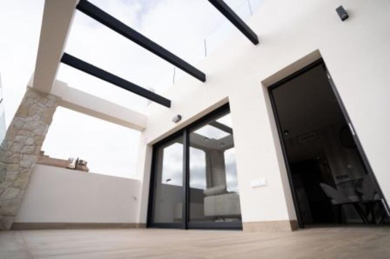 Townhouse for sale in Villamartin, Alicante