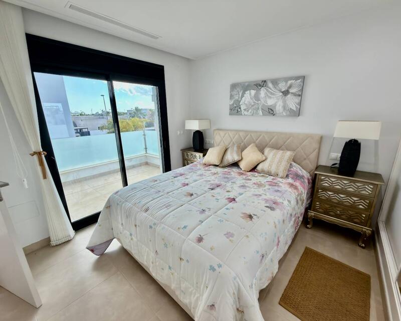 3 slaapkamer Villa Te koop 3 slaapkamer Villa Te koop