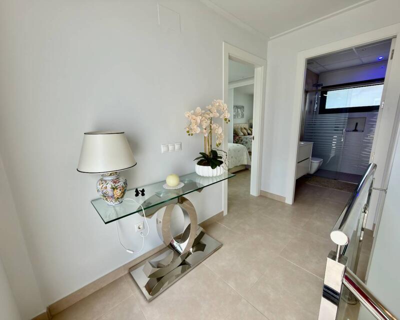 3 slaapkamer Villa Te koop 3 slaapkamer Villa Te koop