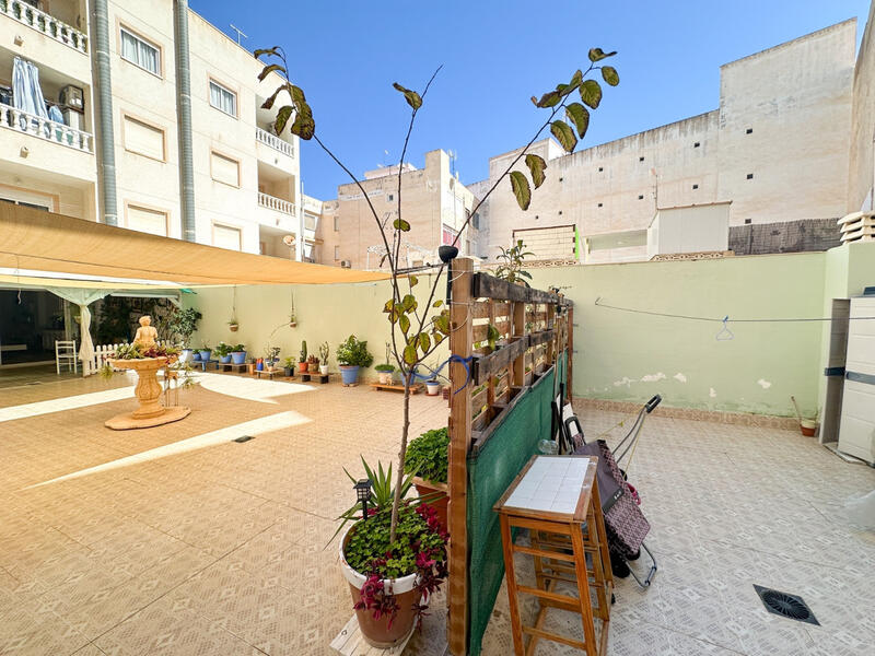 Lejlighed til salg i Torrevieja, Alicante