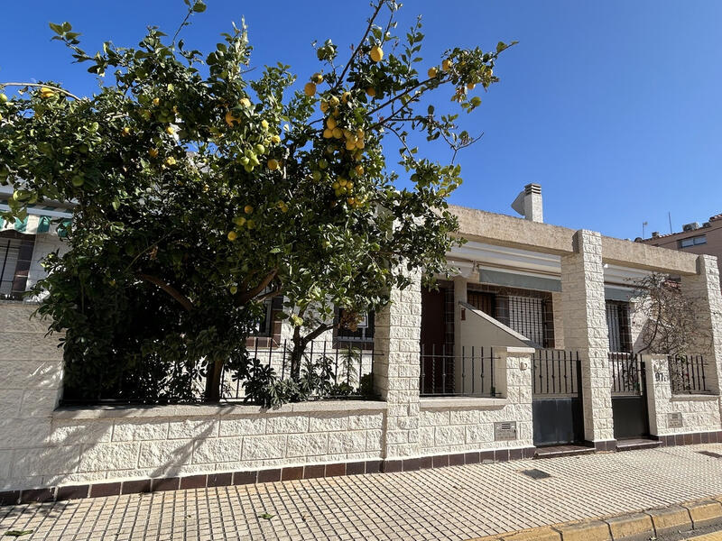4 Cuarto Adosado en venta en Pilar de la Horadada, Alicante