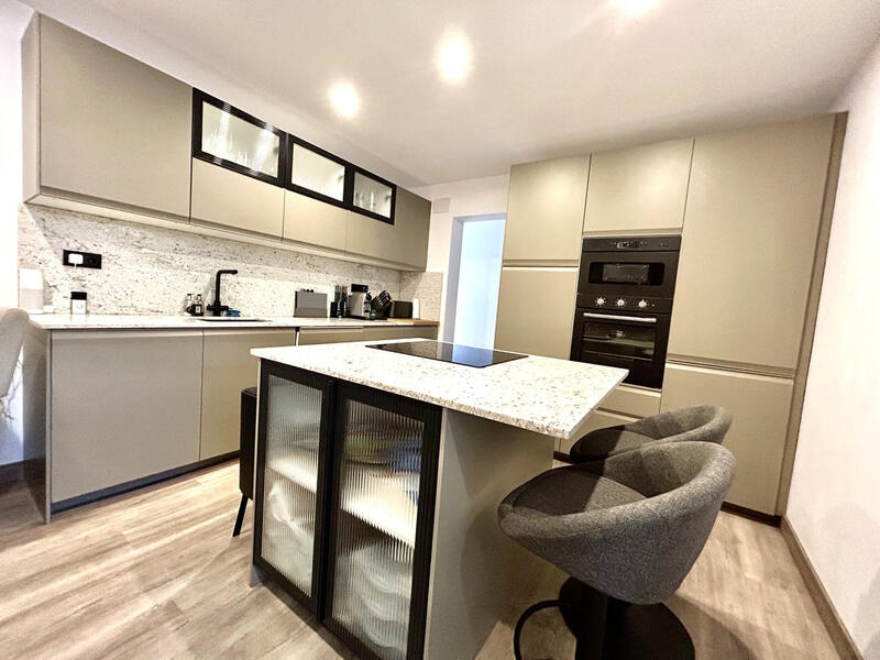 4 bedroom Townhouse for sale