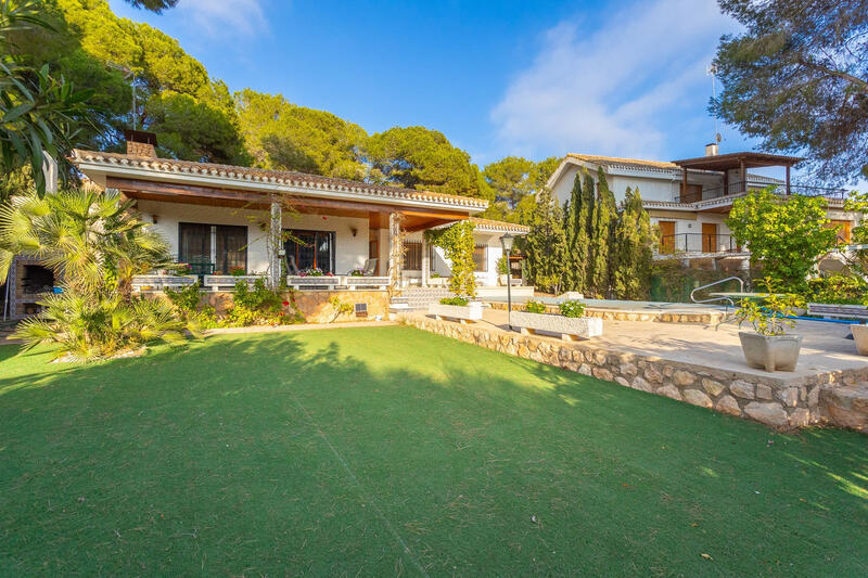 6 Cuarto Villa en venta