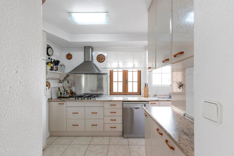 4 спальная комната квартира продается в Torrevieja, Alicante