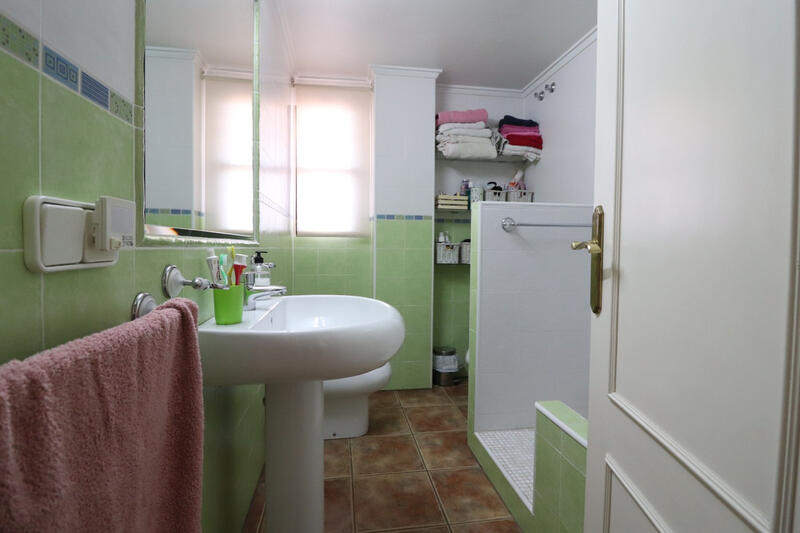 3 slaapkamer Appartement Te koop 3 slaapkamer Appartement Te koop