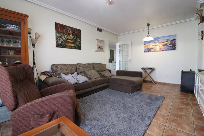 3 slaapkamer Appartement Te koop 3 slaapkamer Appartement Te koop