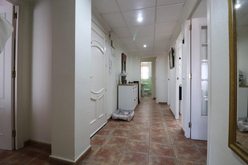 3 slaapkamer Appartement Te koop 3 slaapkamer Appartement Te koop