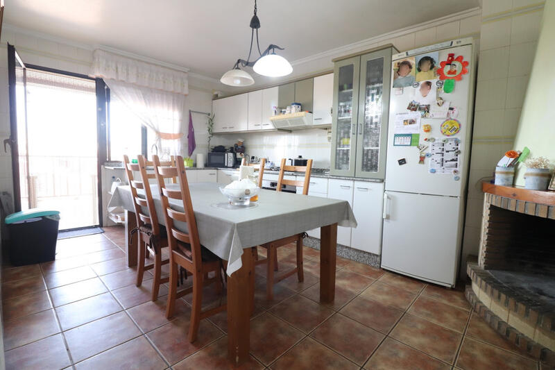 3 slaapkamer Appartement Te koop 3 slaapkamer Appartement Te koop