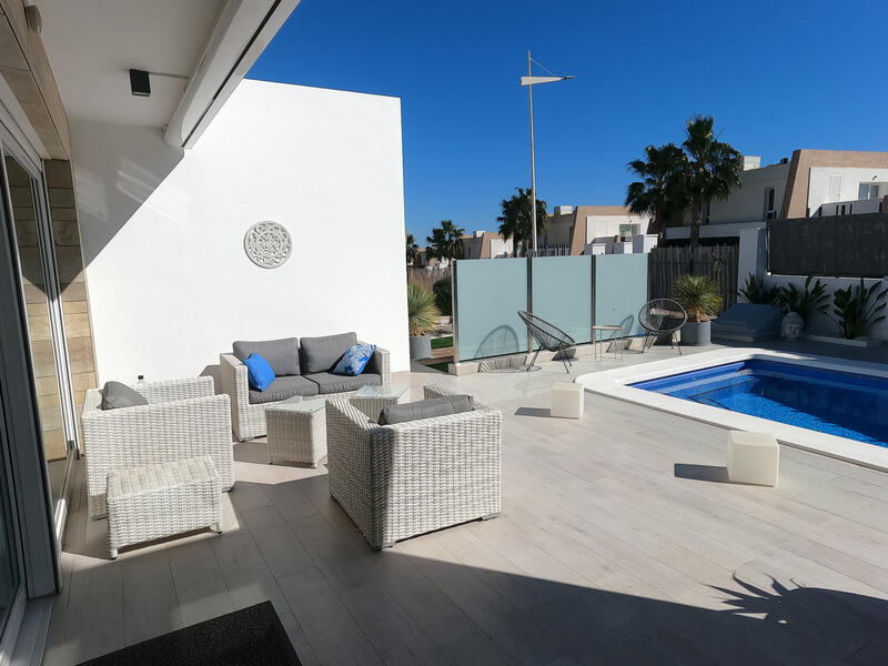 3 Cuarto Villa en venta