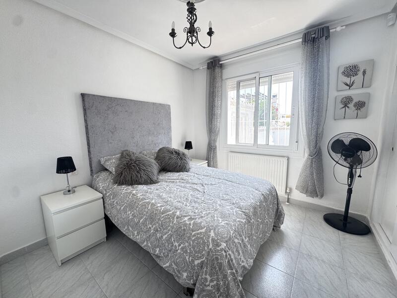 2 Cuarto Villa en venta