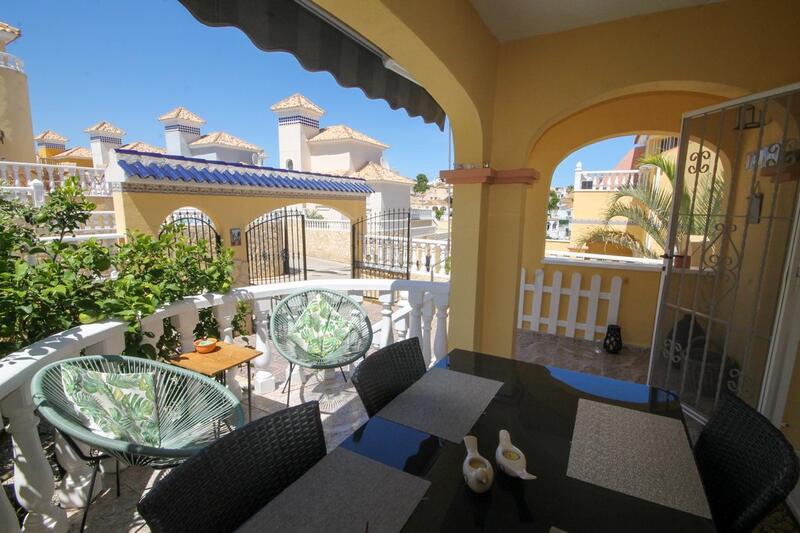 3 soverom Rekkehus til salgs i Villamartin, Alicante