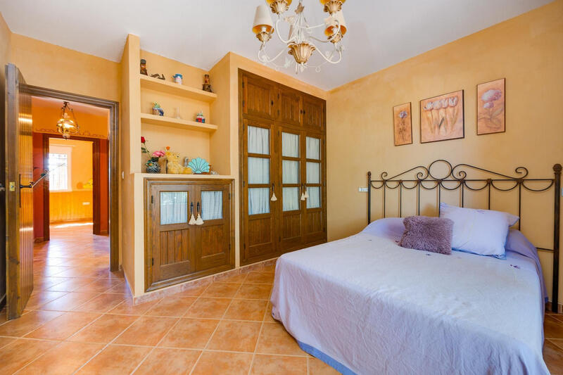 5 bedroom Villa for sale