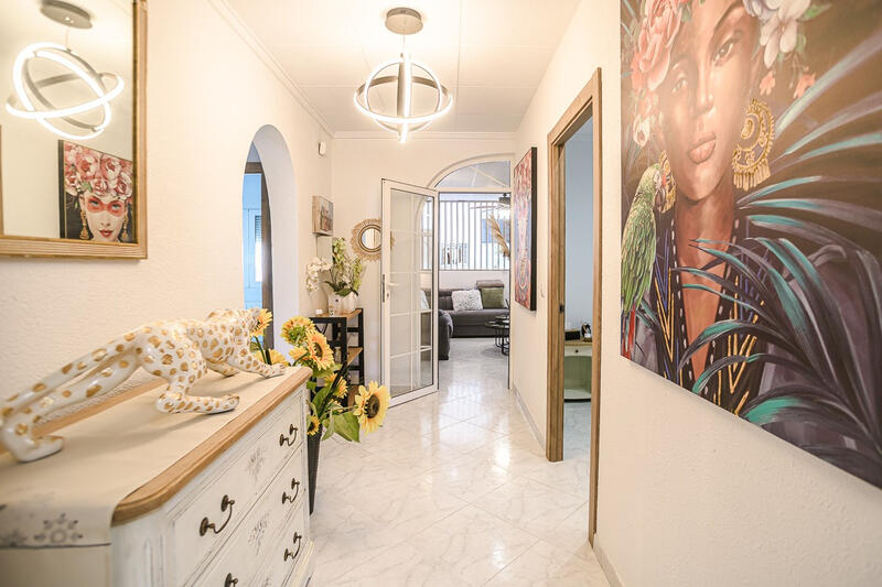 3 Schlafzimmer Villa zu verkaufen 3 Schlafzimmer Villa zu verkaufen
