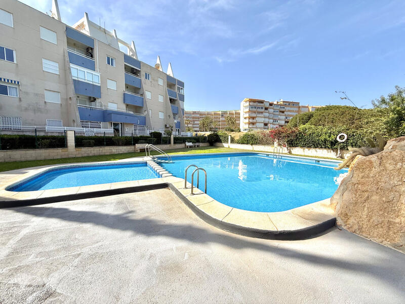 2 bedroom Apartment for sale in Torrevieja, Alicante
