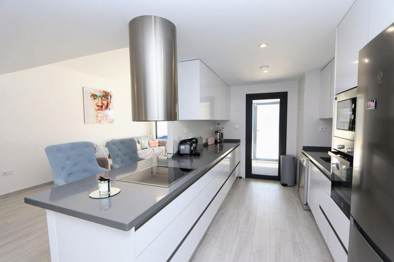 3 bedroom Apartment for sale