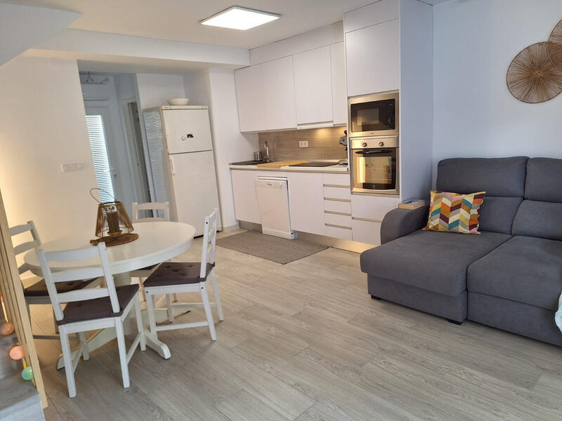 3 bedroom Townhouse for sale