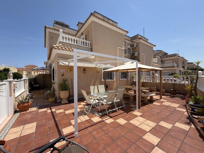 Townhouse for sale in La Zenia, Alicante