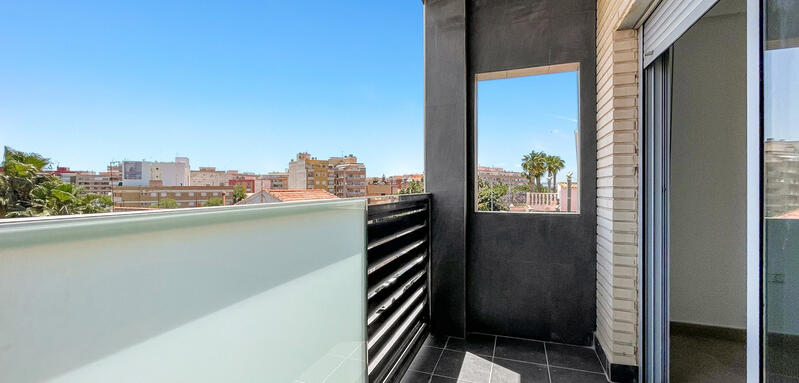 5 bedroom Apartment for sale