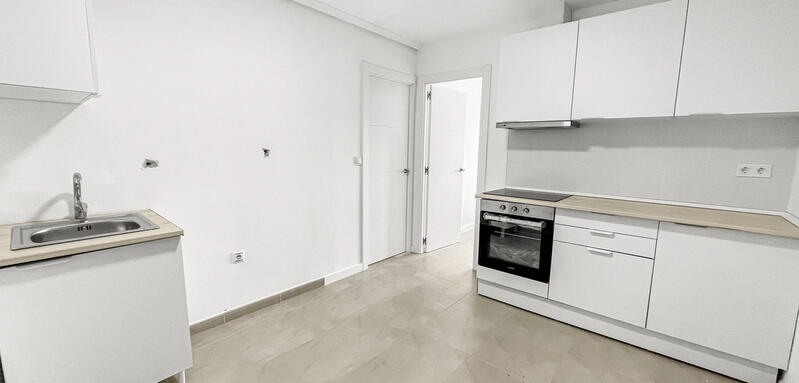 5 bedroom Apartment for sale
