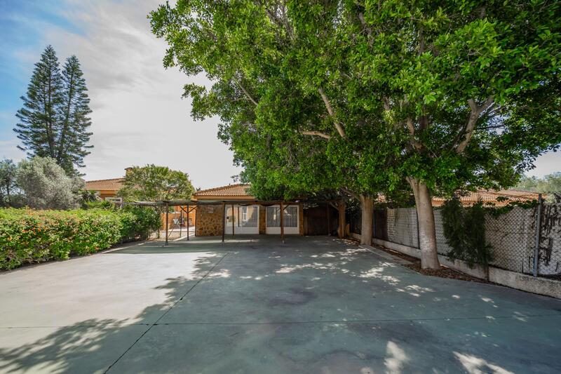 5 bedroom Country House for sale