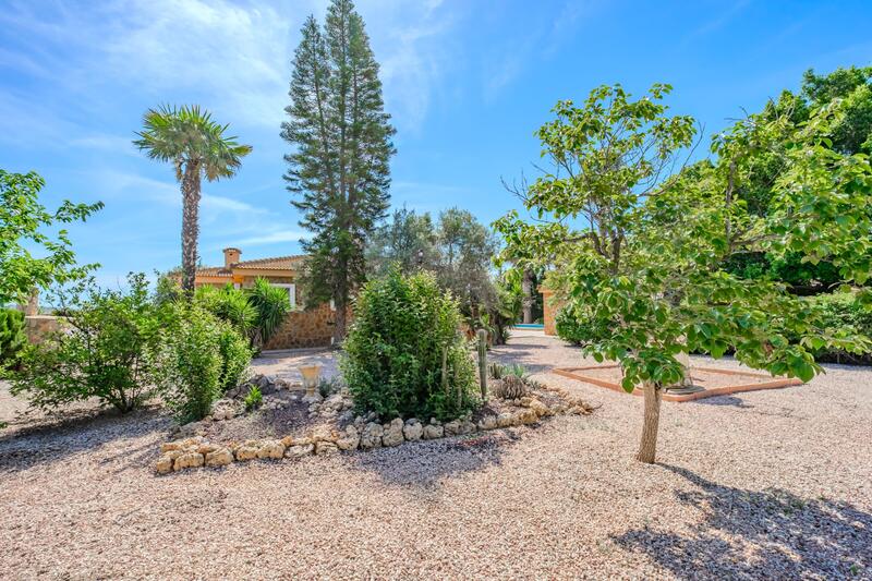 5 bedroom Country House for sale
